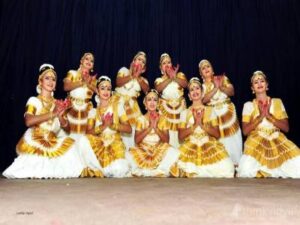Mohiniyatam Dance